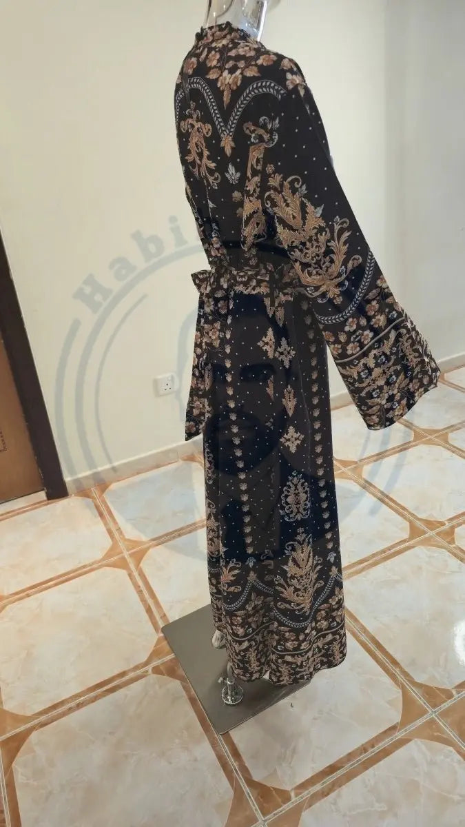Premium Day-to-Night Women's Dress | Flattering Neckline UAE - Habib Bazar